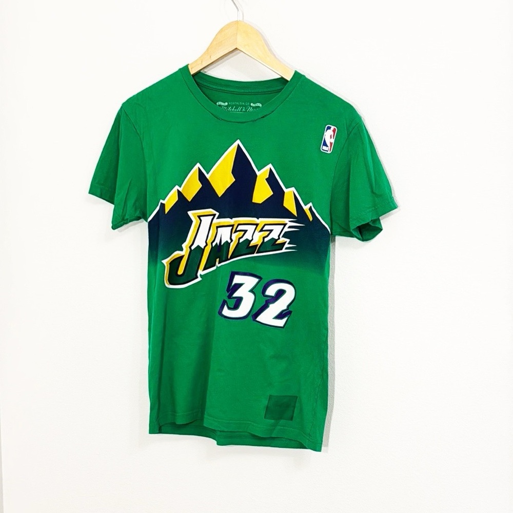 VINTAGE Utah Jazz Malone T-shirt Round Neck, Shortsleeved Size Small